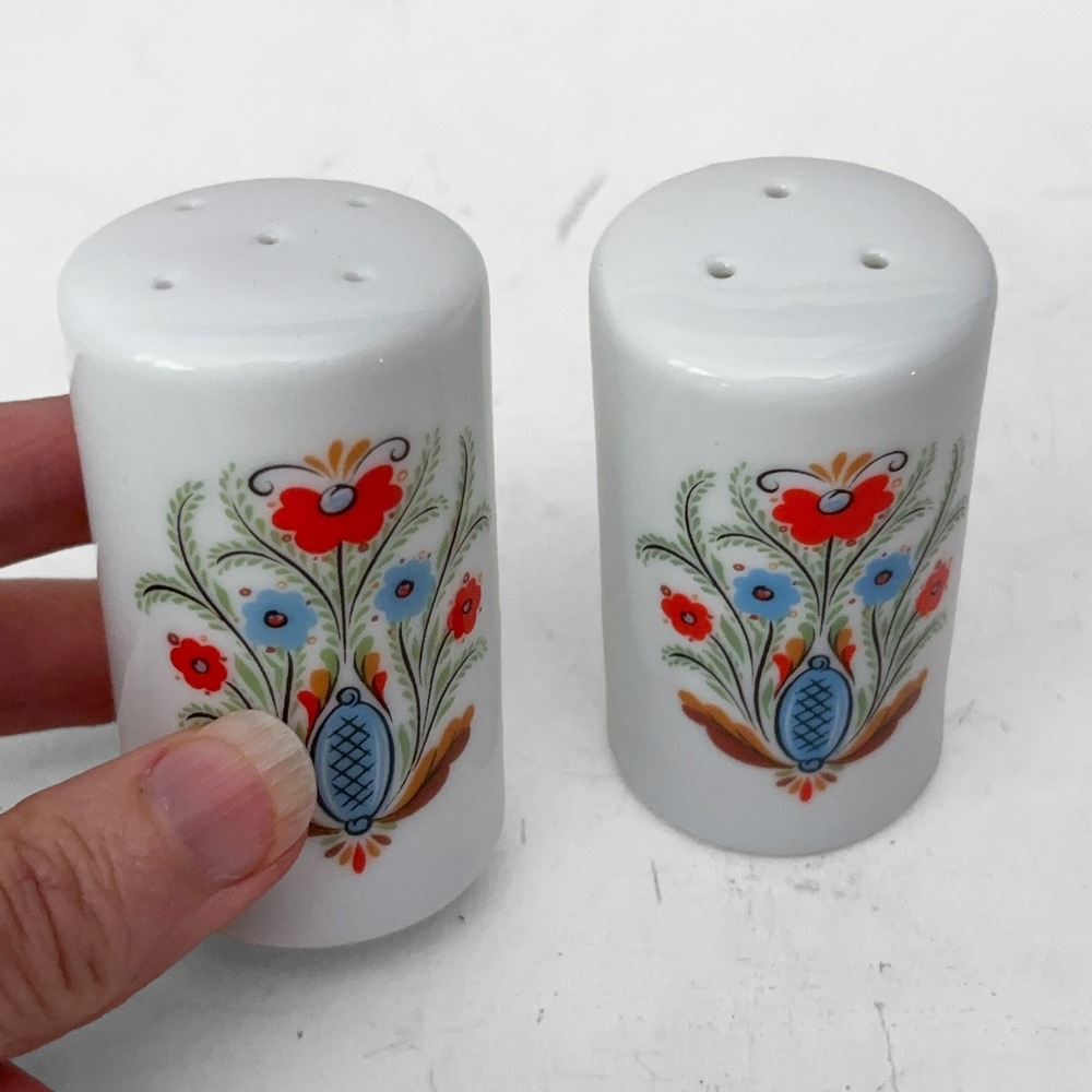 Berggren Traynor Salt & Pepper Shaker Set Swedish Poppy 1960s BTR1